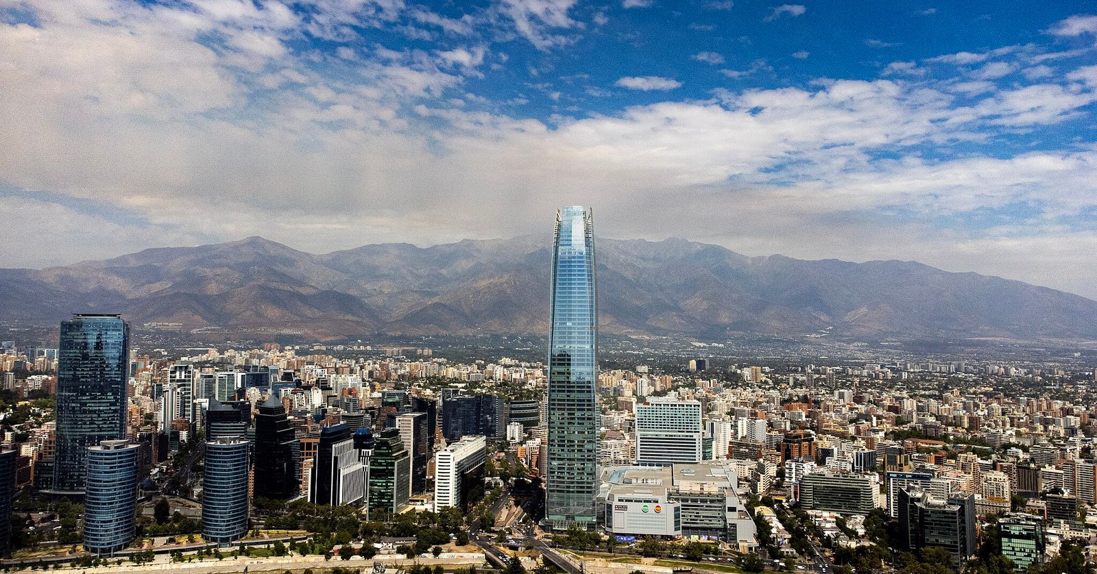 Sacré-Cœur e Barrio Bellavista ao amanhecer, Santiago